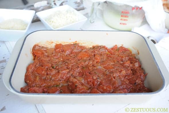 layer of tomato sauce