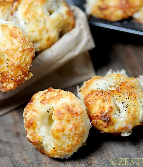 Cheesy Garlic Bites from Zestuous