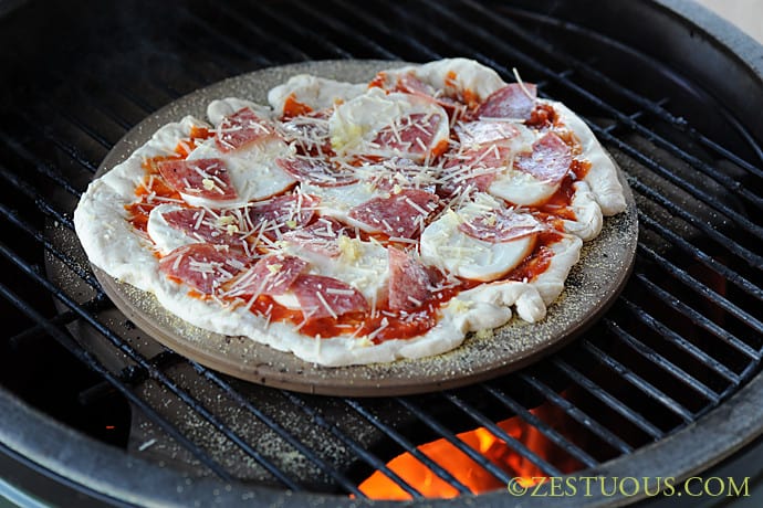 Pizza on the Big Green Egg